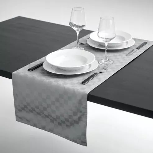 Table runner in polyester SPICE