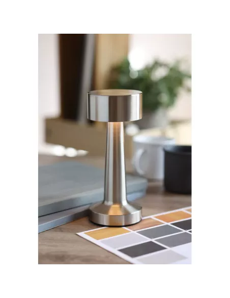 Rechargeable iron table lamp HIERLUZ