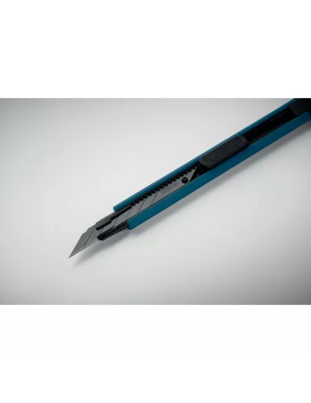 Small retractable knife BLADE