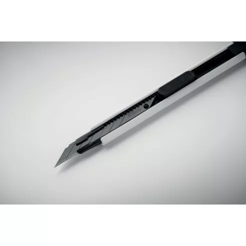 Small retractable knife BLADE