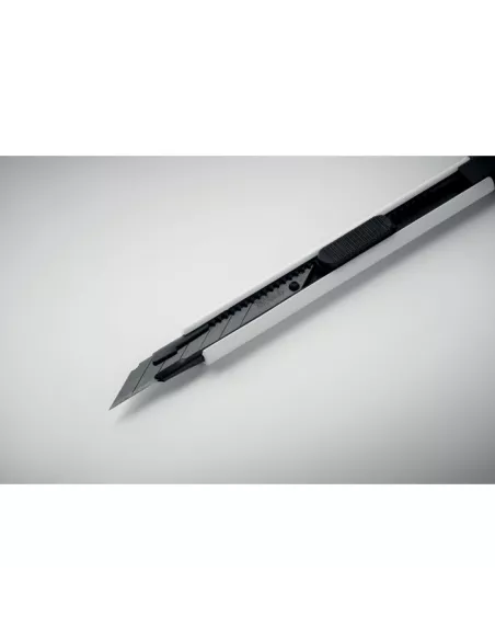 Small retractable knife BLADE