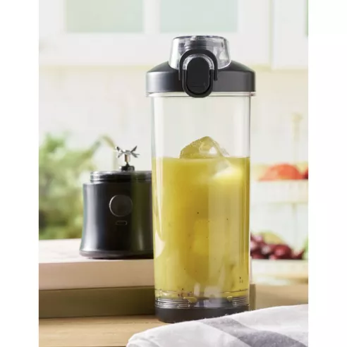 Portable smoothie blender MIXIE