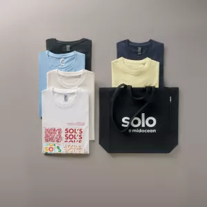 El kit de muestras de camisetas de SOL'S 