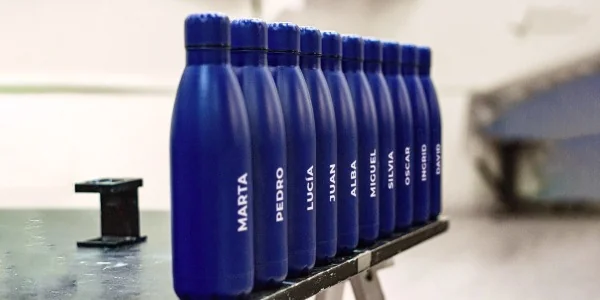 Promote your company with cheap personalized water bottles with name
